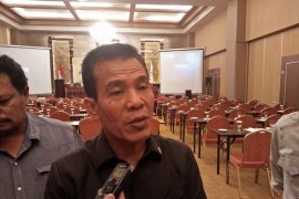 Pengurus harus tegas tentukan cabang olahraga yang dipertandingkan di porprov, kata ketua KONI Sumbar