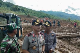 Pencarian korban longsor Brebes hadapi kendala