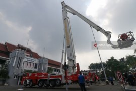 Kendaraan Pemadam Kebakaran Baru