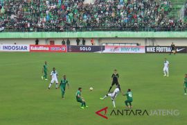 Persebaya kalah adu penalti melawan PSMS 6-7