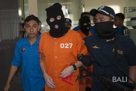 Warga Inggris bawa 655 tablet psikotropika ditindak