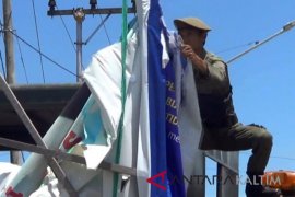 Panwaslu mulai tertibkan baliho-spanduk Pilkada Penajam