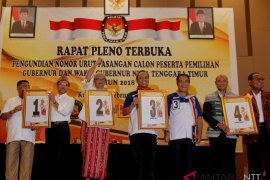 Esthon-Chris nomor urut pertama