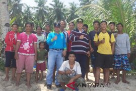 Forkopimda jejakkan kaki di pulau Sinyau-nyau dan Sibaru- Baru, pulau terluar Sumbar