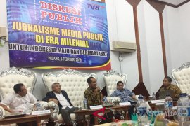 Media mainstream harus bentengi generasi milenial dari hoaks
