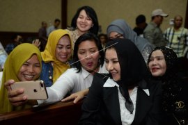 Ini rincian gratifikasi Rita Widyasari yang dibacakan jaksa