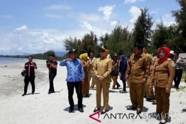 Wagubsu kagumi keindahan Pantai Binasi