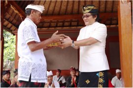 Bupati Badung bertatap muka dengan "krama pengempon" bangli