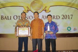 'Go-tik' Badung terima 'Bali Otonomi Award'
