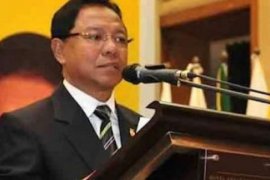 Emrizal Pakis Rombak Kepengurusan KONI Riau yang baru