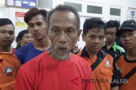 Four Workers and Health Officer Killed Inhale Gas