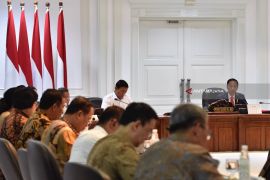 Jokowi Katakan Perlukan Langkah Inovatif Tarik Investasi