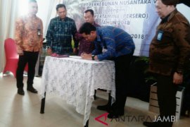 Pertamina memasok BBM ke PTPN VI 2.100 KL