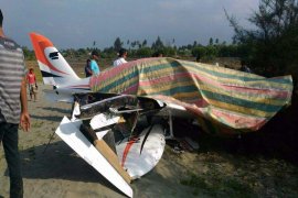 Mesin pesawat gubernur alami gangguan