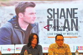 Konser Shane Fillan Page 1 Small