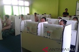 Ujian berbasis komputer sekolah Jembrana terkendala sarana