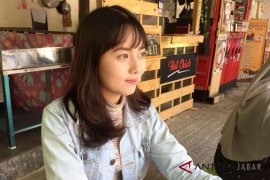 Mahasiswi Unisba Vira menang sayembara parodi Film Dilan 1990