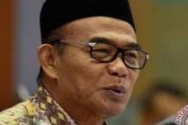 Mendikbud: Jangan Percaya Pejabat Janjikan Sekolah Gratis
