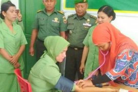 20 Anggota Persatuan Istri Prajurit serta 30 Tentara Kodim 0321/Rohil Donor Darah