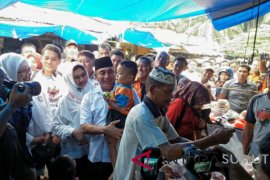 Warga antusias sambut Edi Rahmayadi