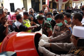 Polresta Sidoarjo Musnahkan Jutaan Pil PCC (Video)