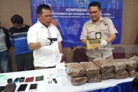 East Java BNN Foils Attempt to Send Marijuana to Bali