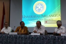 Bos Mayapada Dapat Gelar Dr HC dari Unair