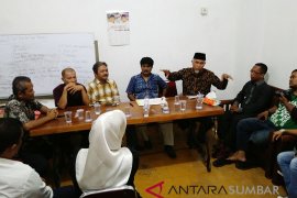 Seniman sampaikan aspirasi kepada cawako Padang