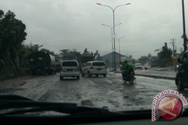 Jalinsum Lampung makin rusak parah