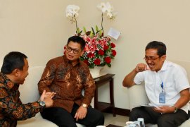 Dana untuk Desain Jembatan Bulan akan Didalami