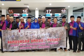 APDN Tanjungkarang Angkatan XIX berangkat umroh