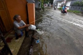 Banjir Makassar Page 1 Small