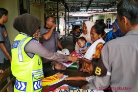 Cici LIDA bantu korban banjir Mamuju
