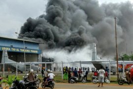 Hanggar Pesawat Lanudal Tanjungpinang terbakar