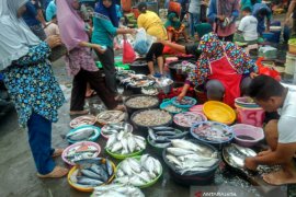 Pasokan Ikan Laut di Bojonegoro Berkurang