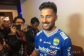 Perekrutan Bauman atas rekomendasi pelatih