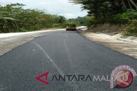 Infrastruktur jalan di Malra melebihi target nasional