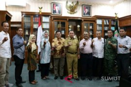 Wali Kota ajak alumni memajukan sekolah