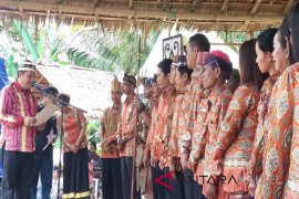 Dua Anggota DPRD Dilantik Sebagai Pengurus Dewan Adat Dayak