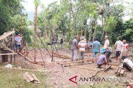 BAZNAS Tanah Laut Bedah Rumah Mijan