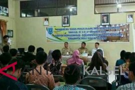 Disperpusarsip HSS Dampingi Penyusunan Arsip 10 Instansi