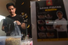 Video - Kaesang Sang Pisang Usung "#bukankueartis"
