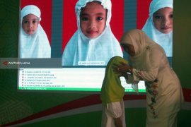 Khofifah Yakin Bisa Gratiskan SMA/ SMK