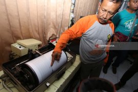 Pantau Aktivitas Gunung Ijen