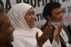 Rhoma Rekomendasikan Khofifah-Emil kepada Penggemar di Jatim (Video)