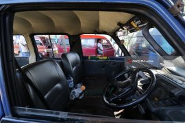 Sopir Angkot Tolak Angkutan Online