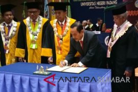 Peningkatan kualitas pendidikan dan SDM, Sijunjung-UNP jalin kerja sama