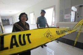 TNI AL Selidiki Ambruknya Bangunan RSAL (Video)