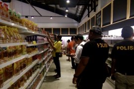 Satgas pangan periksa persediaan bahan kebutuhan pokok