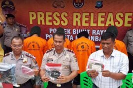 Begini Cara Kerja Sindikat Perampok dengan Modus Gembos Ban di Pekanbaru